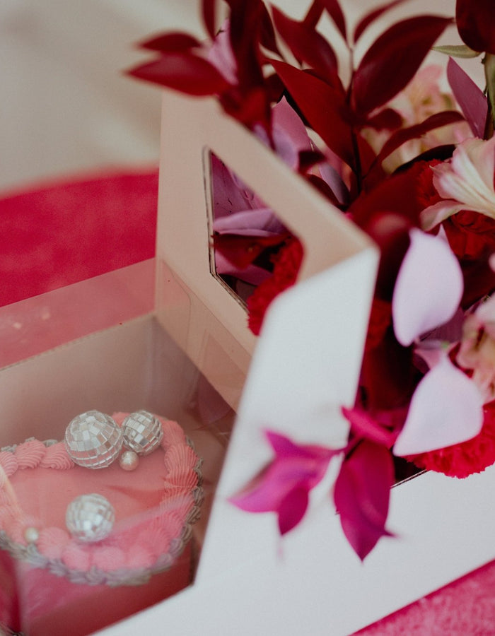 Valentine's Day Cake & Flower Box Set | Sonder x FloFo  Floret + Foliage