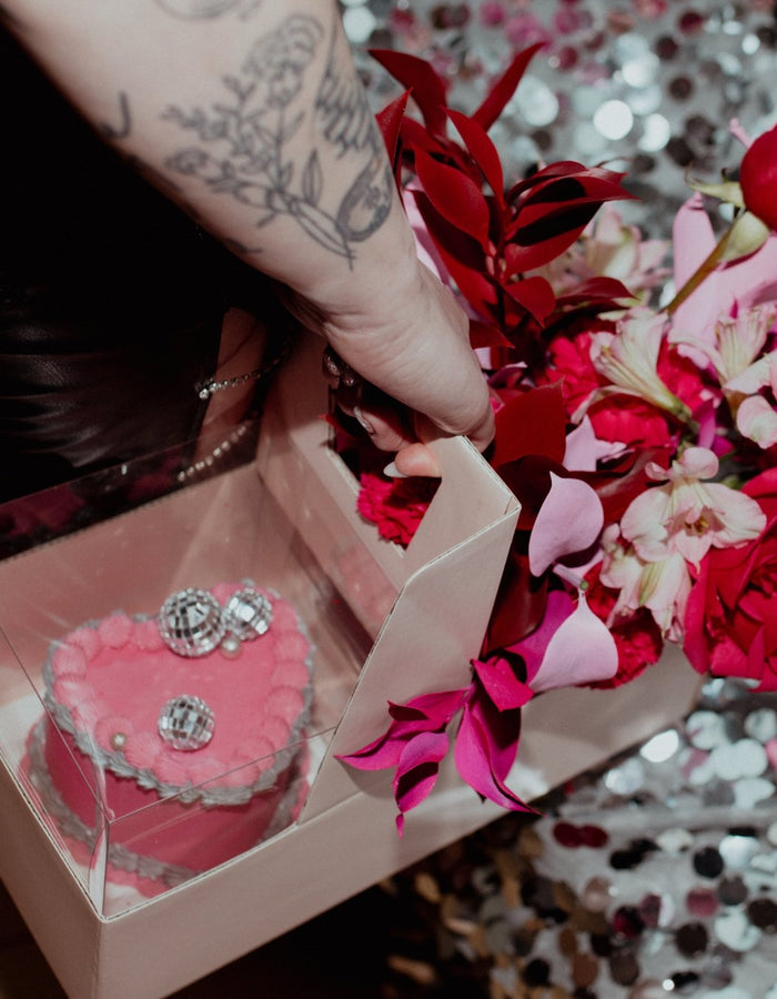 Valentine's Day Cake & Flower Box Set | Sonder x FloFo  Floret + Foliage